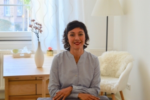 Dr. Maria Alexandrino Fernandes Butollo, TCM-Praxis Berlin Schöneberg, Akupunktur, Phytotherapie, Kräutertherapie, Diätetik, Tuina, Traditionelle Chinesische Medizin TCM